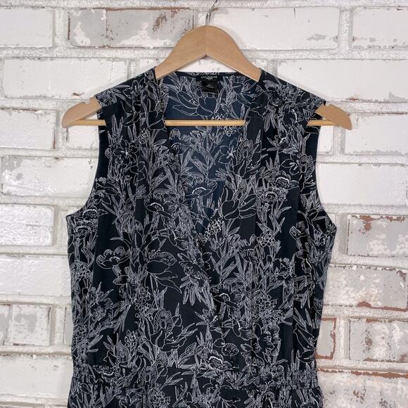 Ann Taylor Petite Black and White Floral V-neck Sleeveless Jumpsuit S - Picture 2 of 14